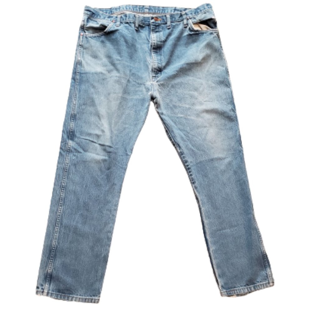 Wrangler 0013WMZ Medium Wash Denim Jeans Blue Distressed Men's 44 x 32 Pre-owned